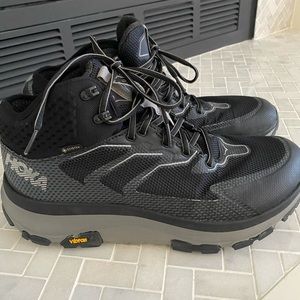 Size 11.5 Like New Mens Hoka Hiking Boots/Shoes